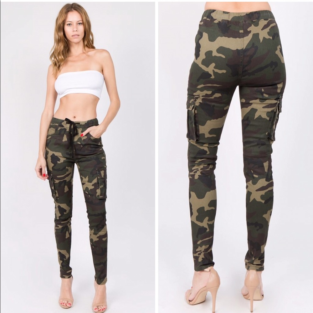 Twill Cargo Camo Jogger